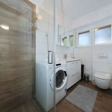 Linden Apartment