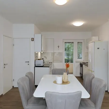 Apartment Linden *